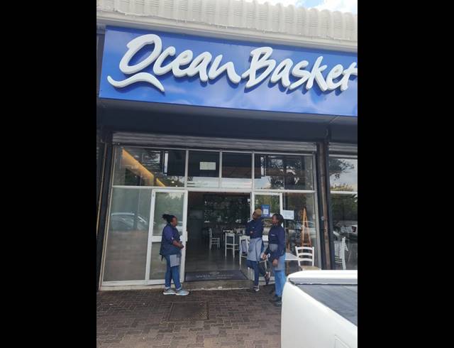RETAIL FOR SALE IN EMMARENTIA